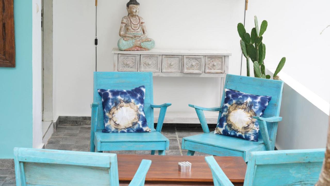 The White Bay Hotel Gili Trawangan Buitenkant foto