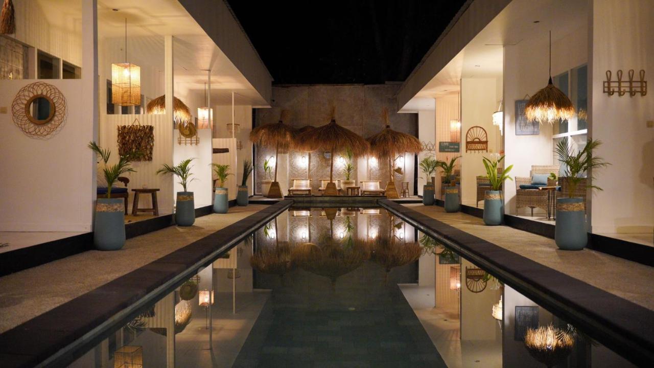 The White Bay Hotel Gili Trawangan Buitenkant foto