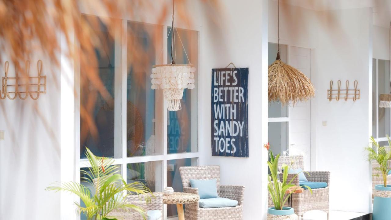 The White Bay Hotel Gili Trawangan Buitenkant foto