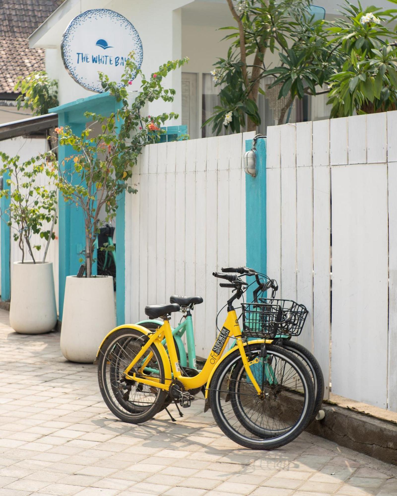 The White Bay Hotel Gili Trawangan Buitenkant foto